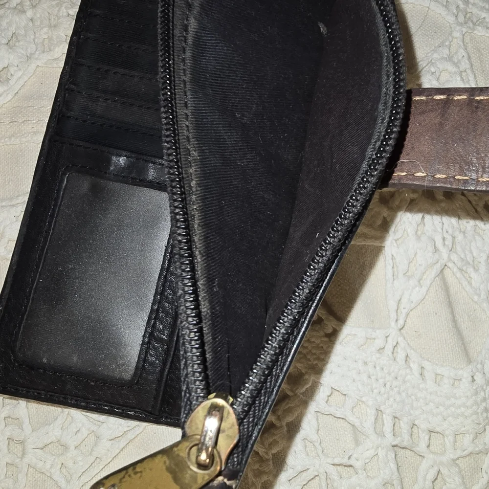 Vintage Fossil Wallet With Snap And Zipper Closure, Leather Black Wallet